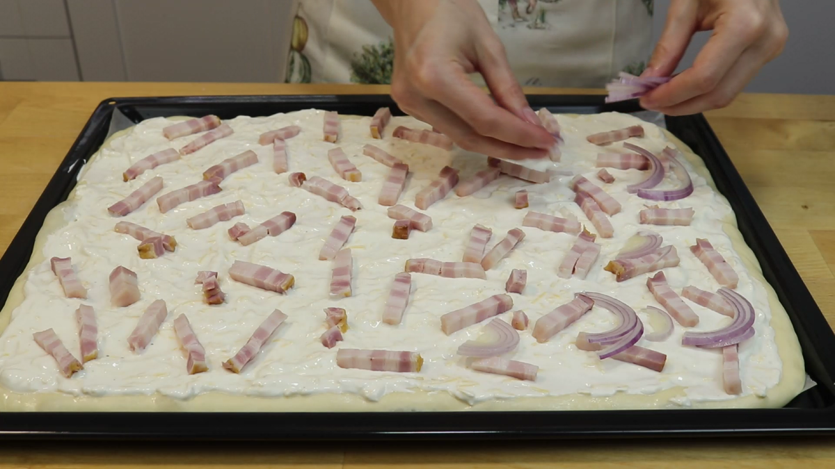 Такой пирог я готовлю вместо пиццы : сочно, безумно вкусно и бюджетно, огненный пирог Такой пирог я готовлю вместо пиццы : сочно, безумно вкусно и бюджетно, огненный пирог