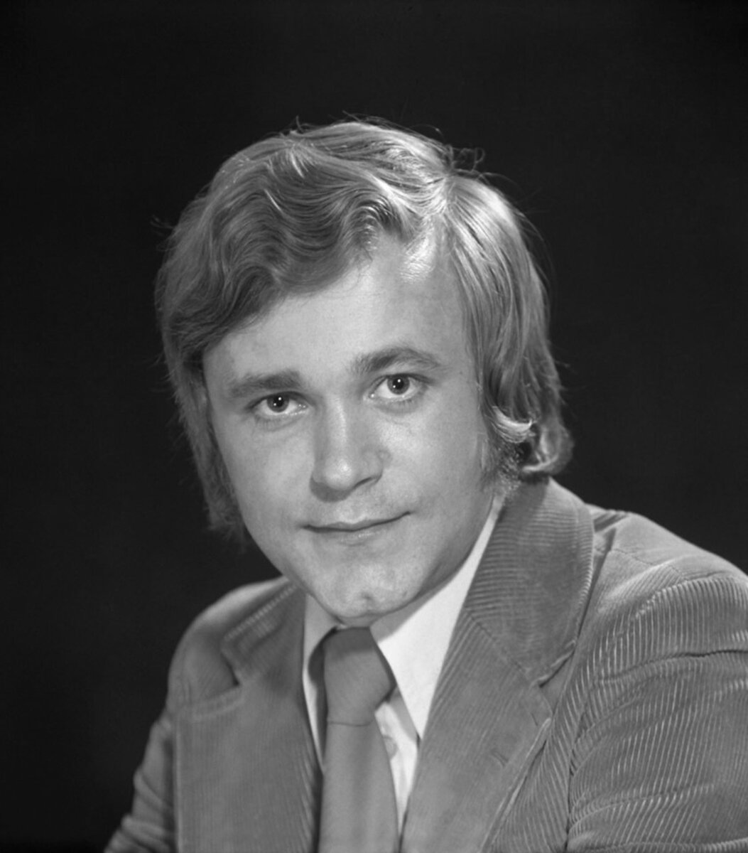 Евгений Мартынов