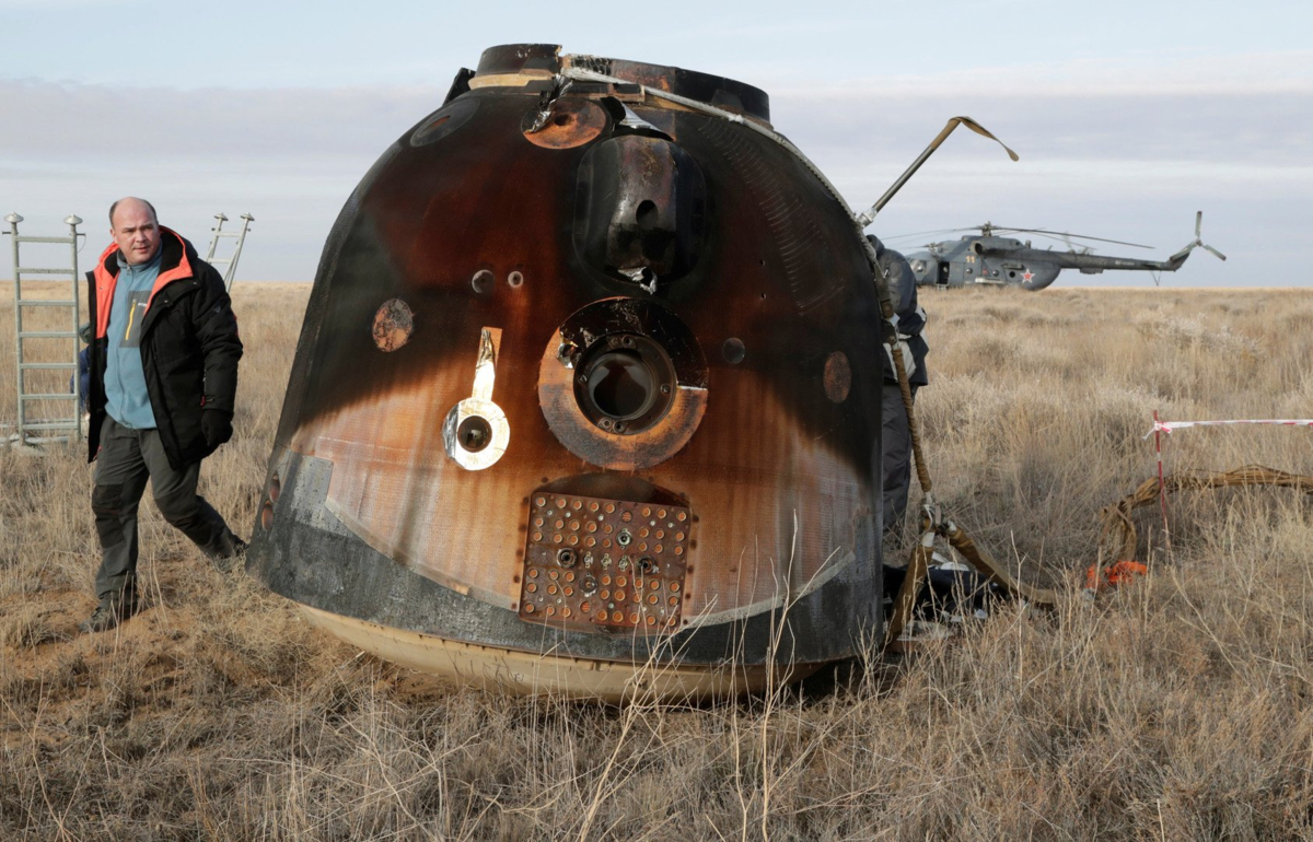 Космическая посадка. Спускаемый аппарат «Союз ТМА-10». Спускаемый аппарат космического корабля «Союз ТМ-7». Космический спускаемый аппарат Союз ТМА 10. Спускаемый аппарат Союз 2020