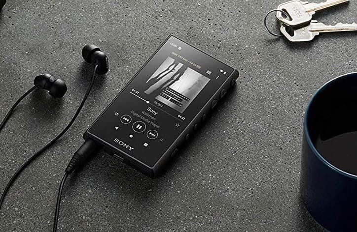      Sony представила новый Walkman со звуком Hi-Res и Android 12