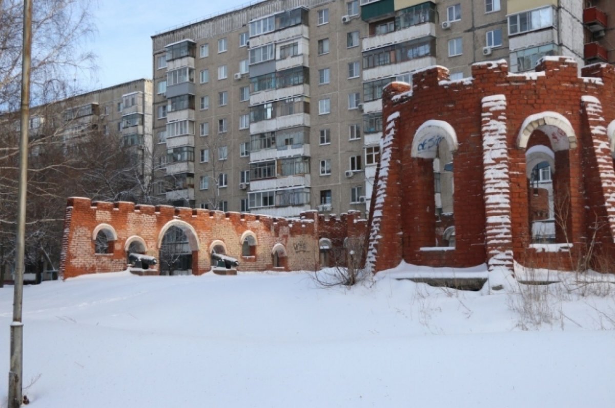    В Липецке решают судьбу арт-объекта «Крепость» в 20-м микрорайоне