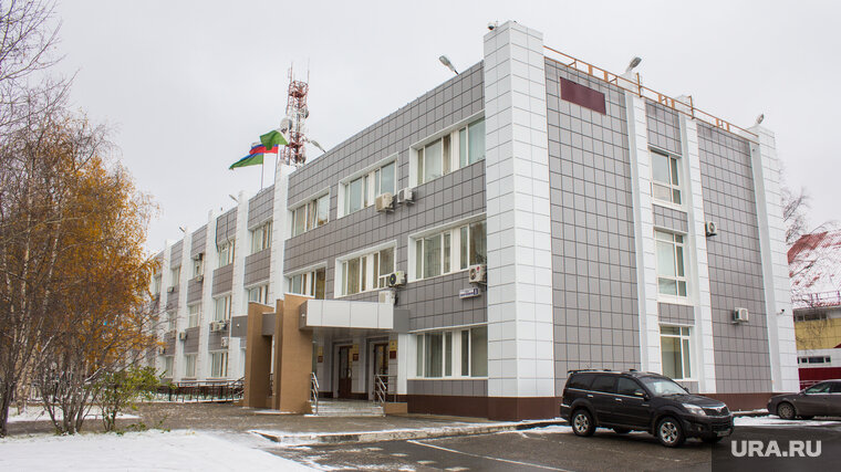    Депутат Макаров подозревает власти города в проверке бизнеса супруги