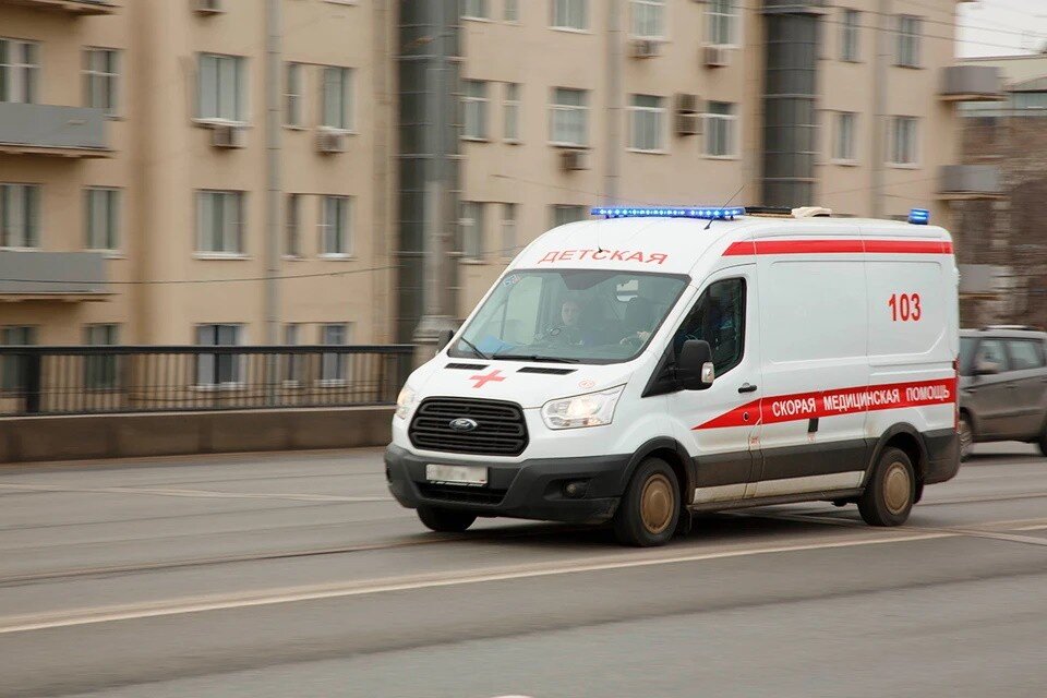     Маленькая девочка сломала позвоночник во время прогулки в одном из частных детсадов Москвы Александр ГЛУЗ