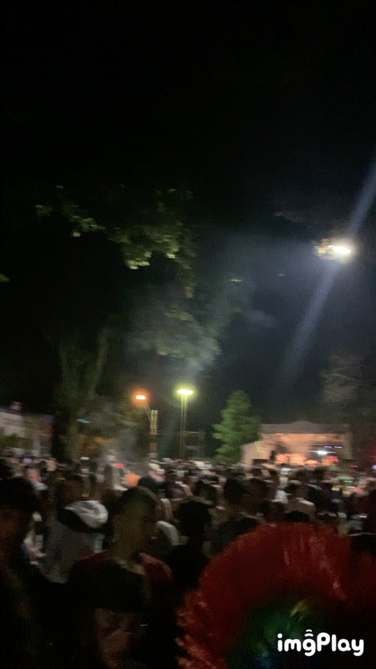 Полицейская машина рядом