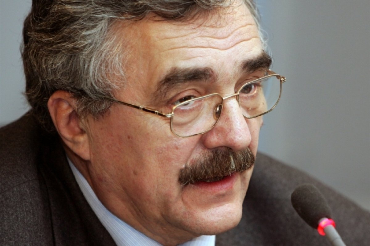    Политолог Жарихин: страны Европы ловко прикидывались «белыми и пушистыми»