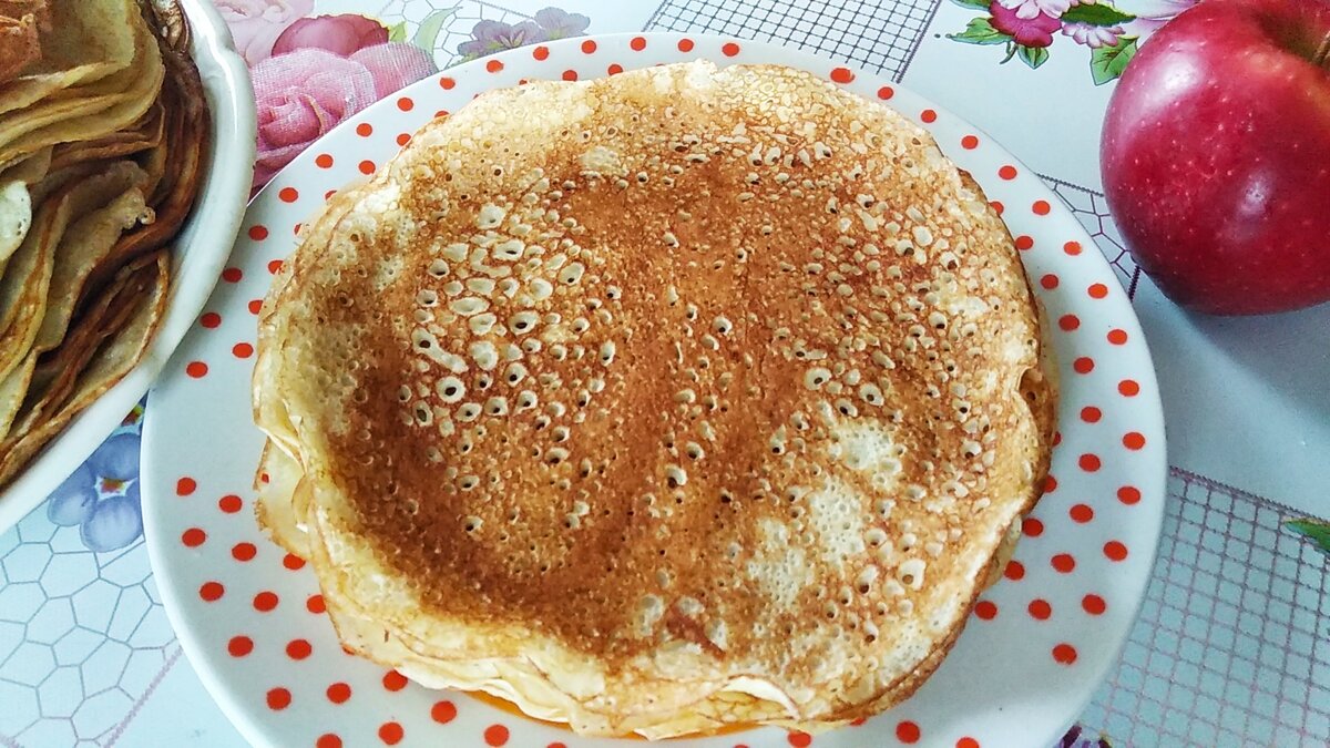 Блины с дырочками на молоке с дрожжами