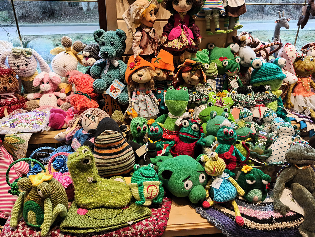 город лягушек