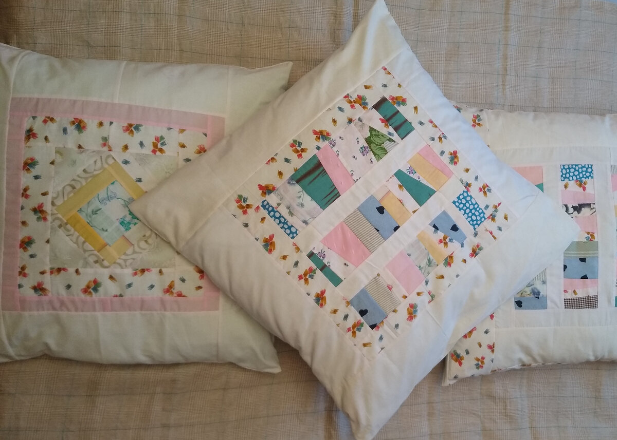 Центр наволочек из мелких кусочков тканей. 