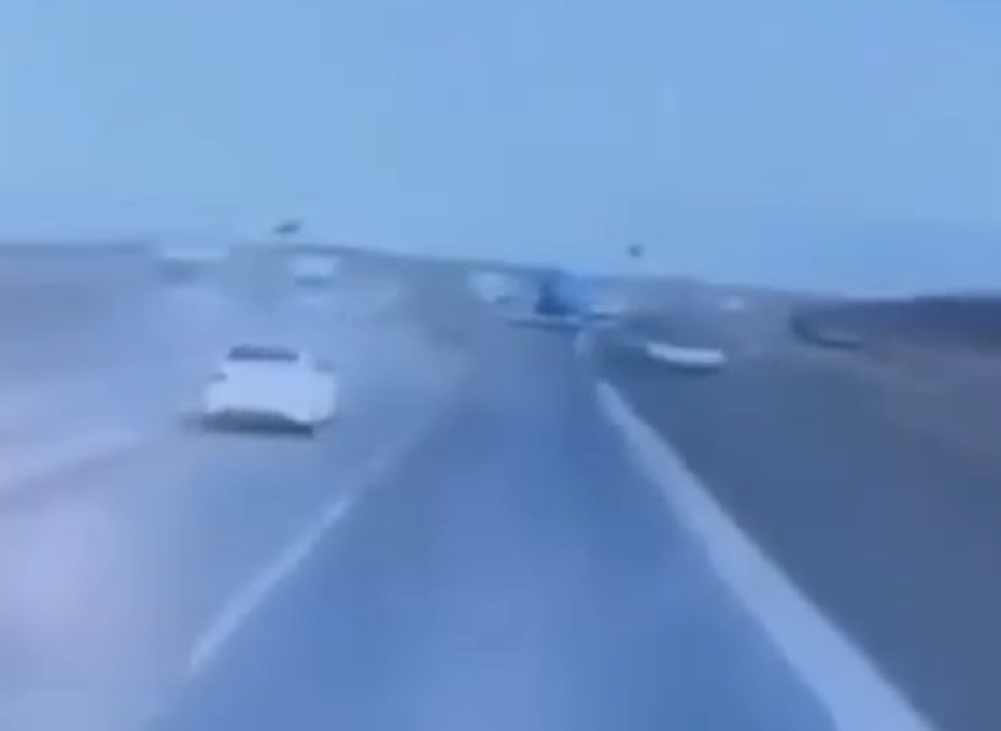 Видео из окна машины