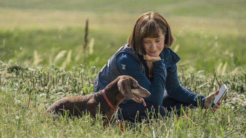    Кадр из фильма «Поехавшая» (2023)