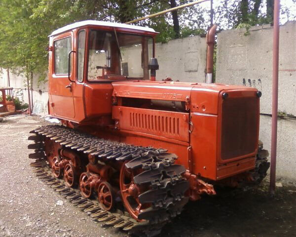 авито трактор дт 75. гусеничный трактор дт75 бульдозер. трактор гусеничный дт-75т. дт-75 трактор. вгтз дт-75.