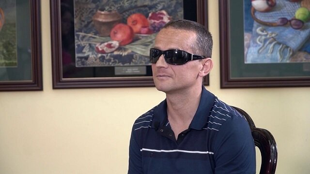 Сергей Гринь - экскурсовод в Художественном музее