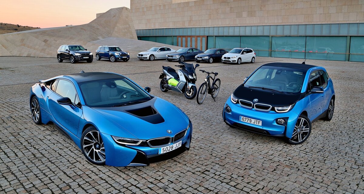     Почему права категории B выдают на автомобили категории М1