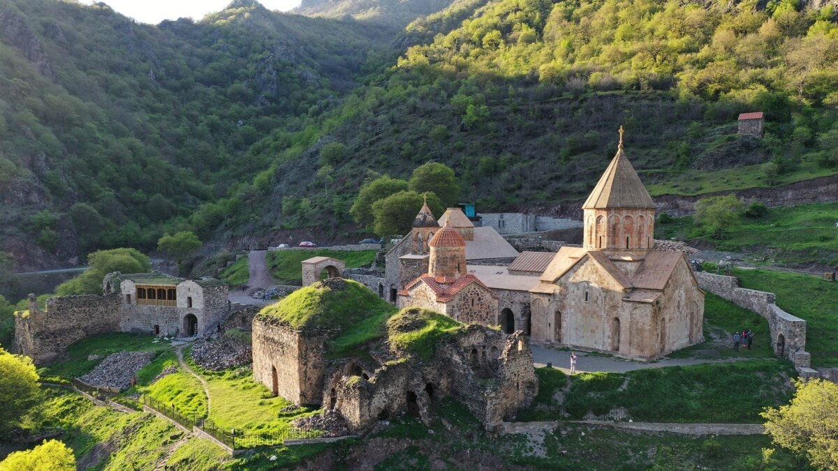 Храмы и монастыри армении
