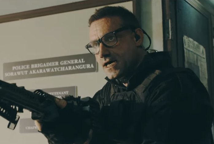      Рон Смуренбург в фильме "Тройная угроза"