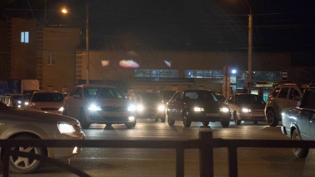     В Нижнем Новгороде снова отмечаются серьезные заторы. Пробки вечером 16 марта достигли восьми баллов, сообщает сервис «Яндекс. Карты».