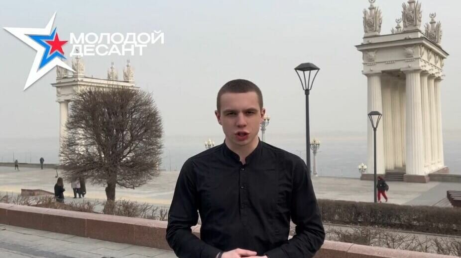     Списанную в утиль атомную подводную лодку «Дмитрий Донской» предложили использовать как учебно-выставочный комплекс. Вот только где размещать 172-метровый объект?