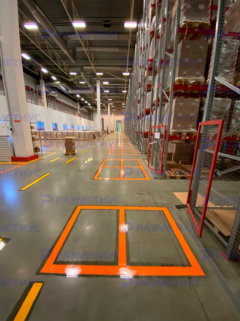 Разметка под 4 европоддона с торцов стеллажей
