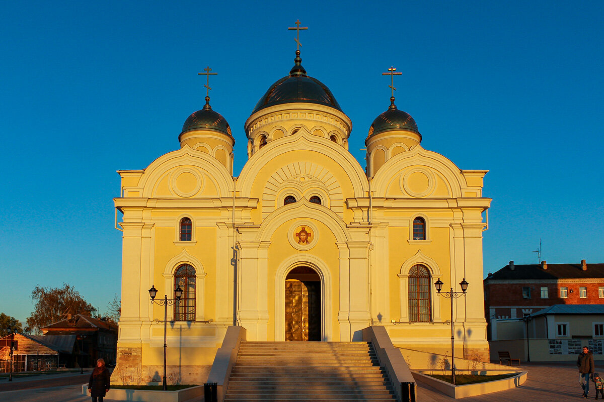Один из моих самых любимых монастырей в 100 километрах к югу от Москвы ...