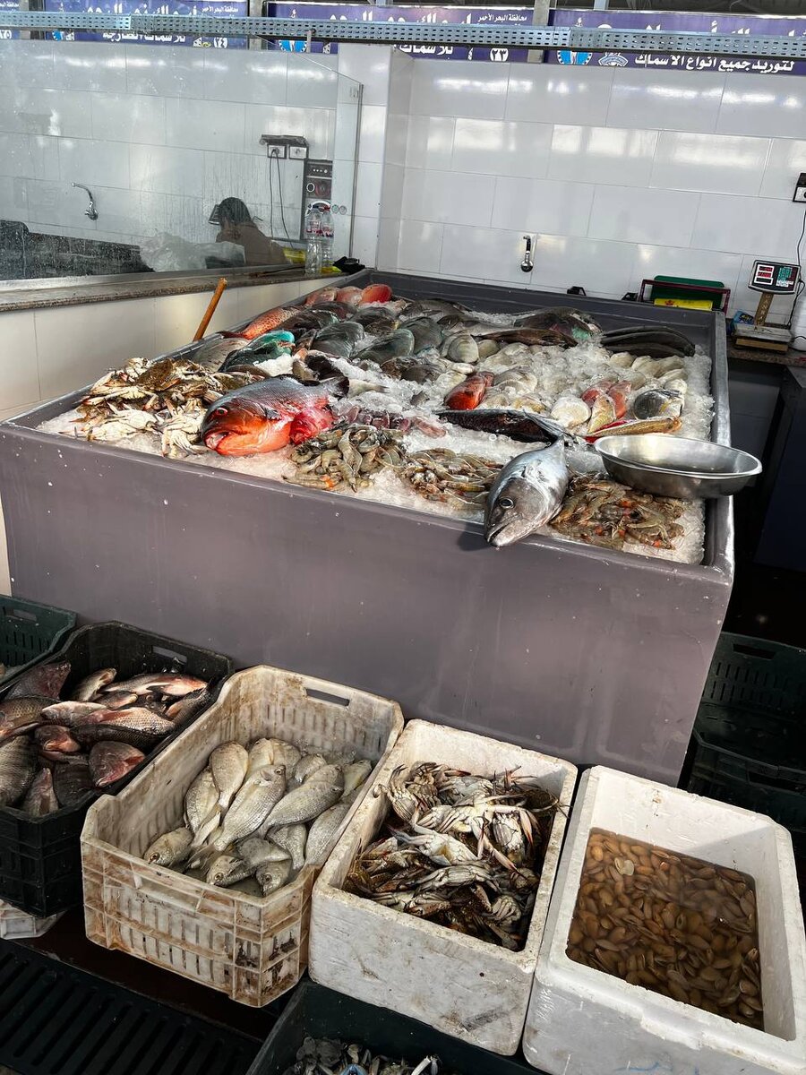 Овощи и фрукты здесь стоят сумасшедшие деньги. Это новый продукт ...