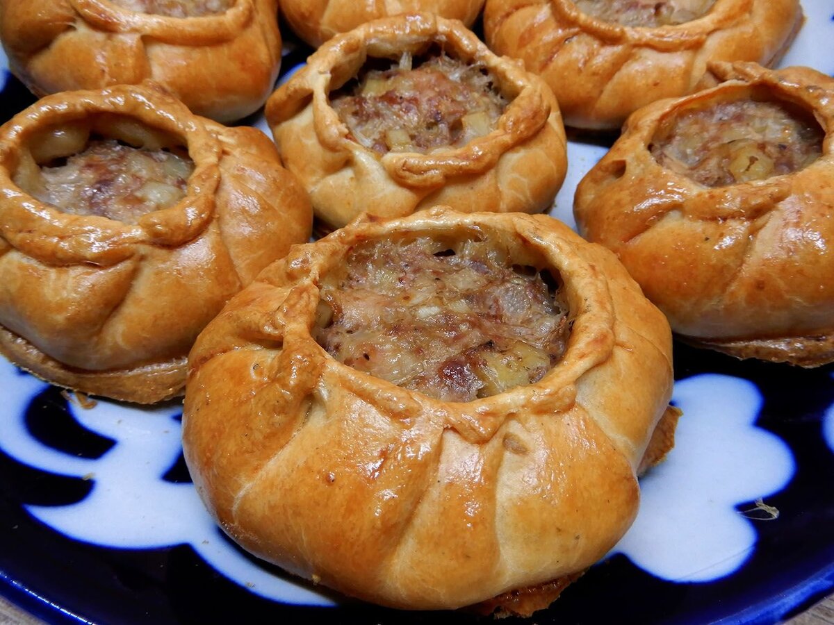 Турецкая выпечка мясные гнезда