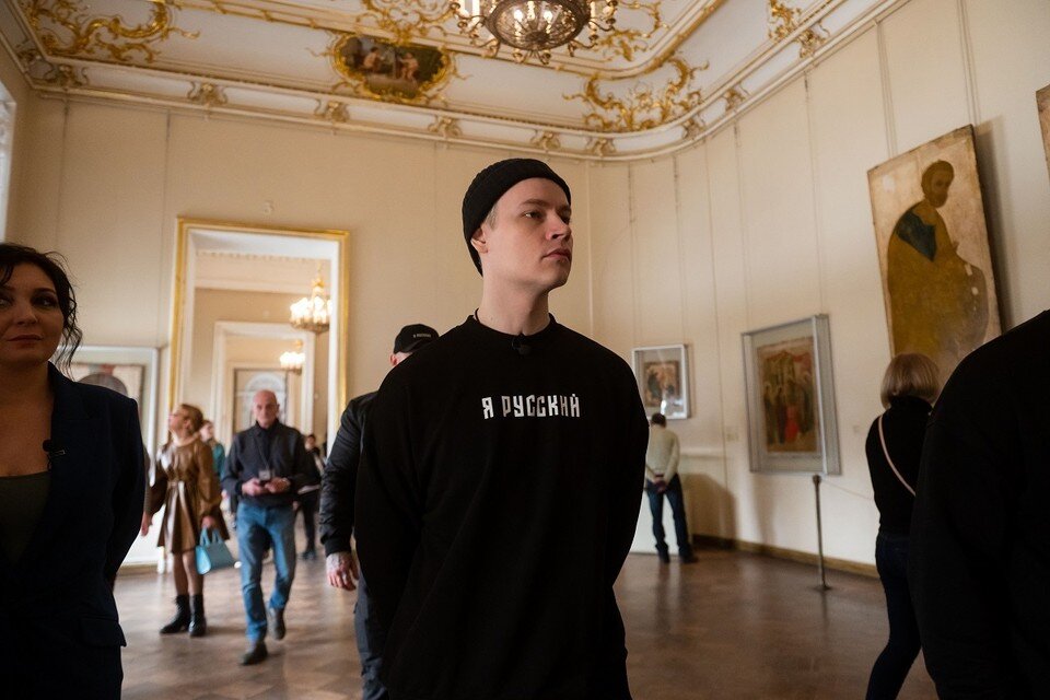     В ближайшие планы артиста встреча с Ксенией Собчак не входит Юлия ПЫХАЛОВА