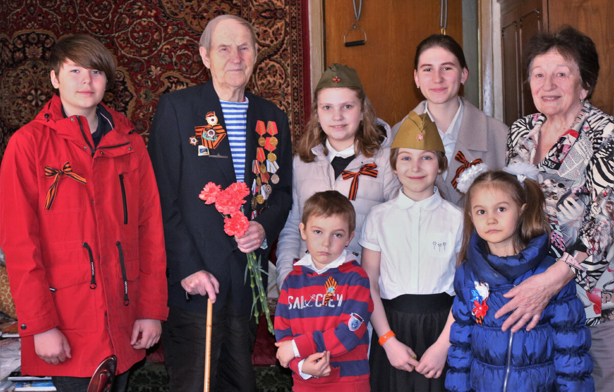 05.05.23 г. "Мой семейный центр "Горизонт" приглашает ребят принять участие в поздравлении ветеранов и детей войны на дому. Дети с открытками, сделанными своими руками заранее, с песнями и стихотворениями поздравят с наступающим праздником и поблагодарят ветеранов за Победу и труд на благо общества. Запись по тел. 8 985 295 12 25