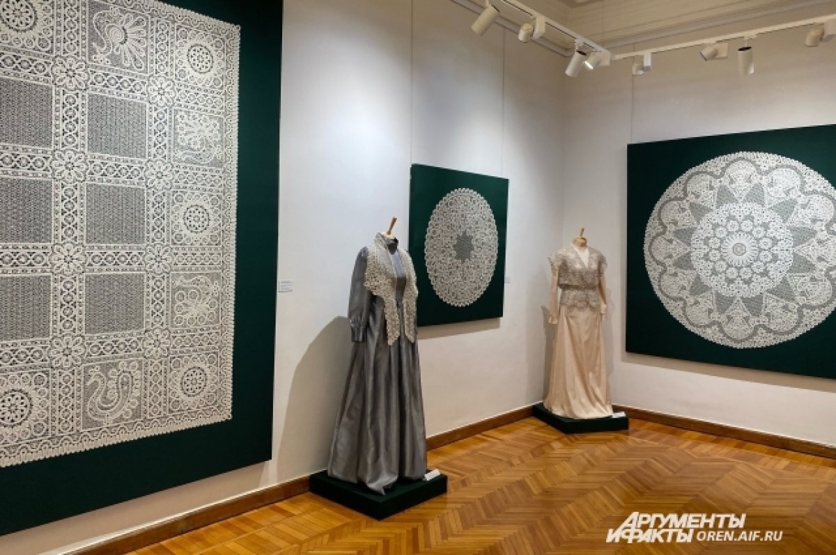    Для оренбуржцев работает уникальная выставка.