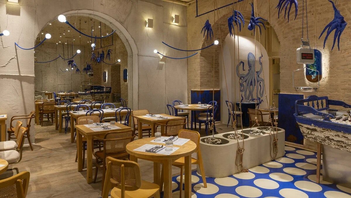 первый этаж