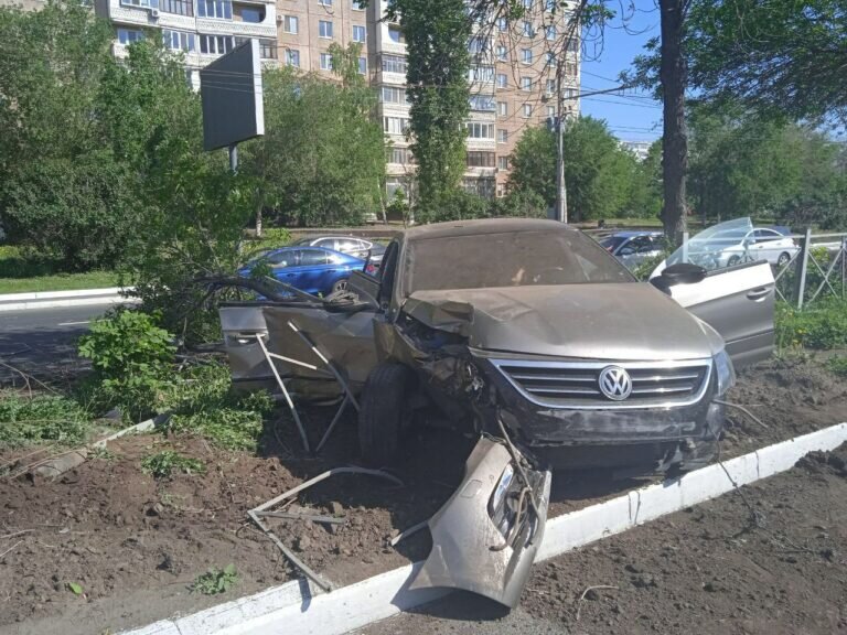    В Оренбурге на Чкалова произошла серьезная авария Кристина Просвиркина