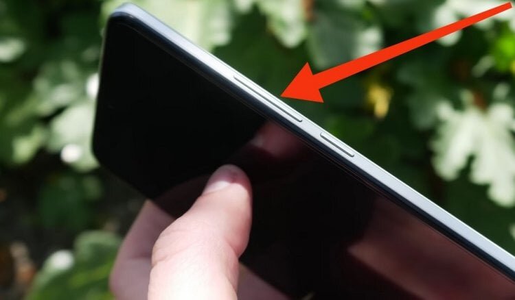    Вы многого не знаете об этих кнопках, если просто меняете громкость