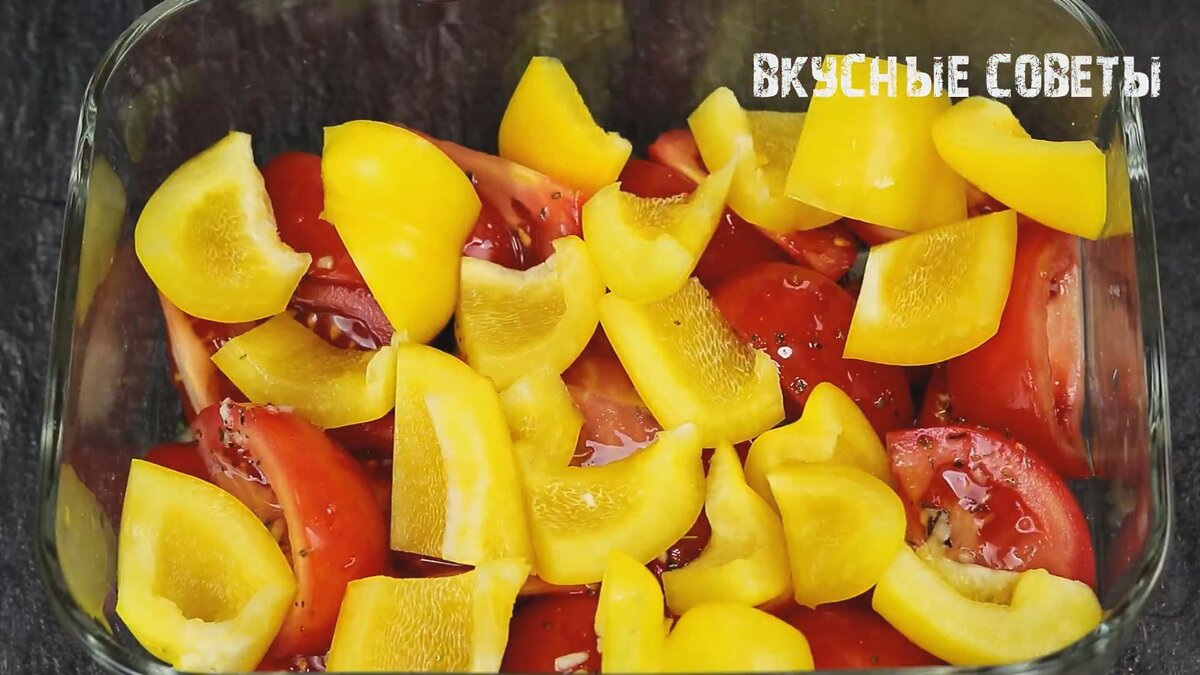 Нарежьте помидоры дольками и через 1 час наслаждайтесь вкусной закуской  (долго не задерживается на столе) | Вкусные Советы | Дзен