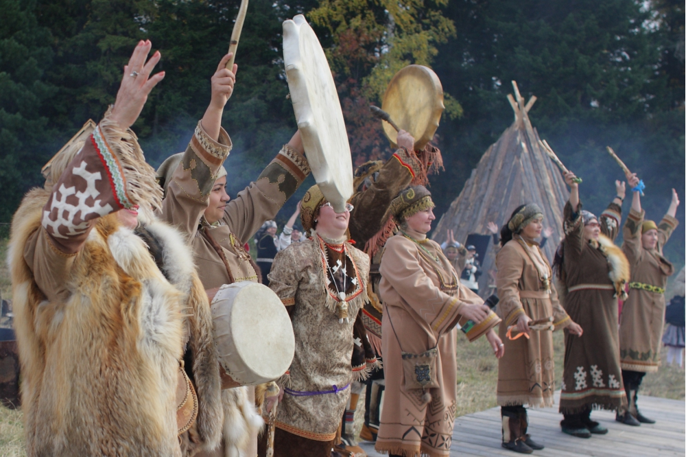 Селькупы. Источник фото: https://travel-tomsk.ru/