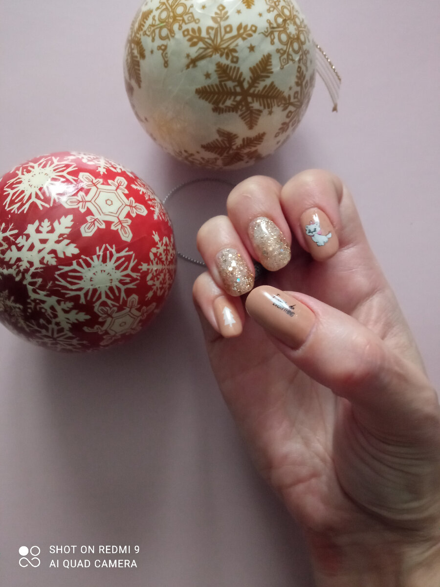 котики и елочки, невероятный новогодний дизайн ногтей