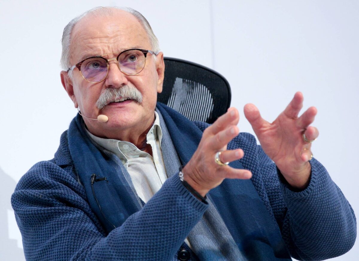    Никита Михалков попал в больницуPersonaStars