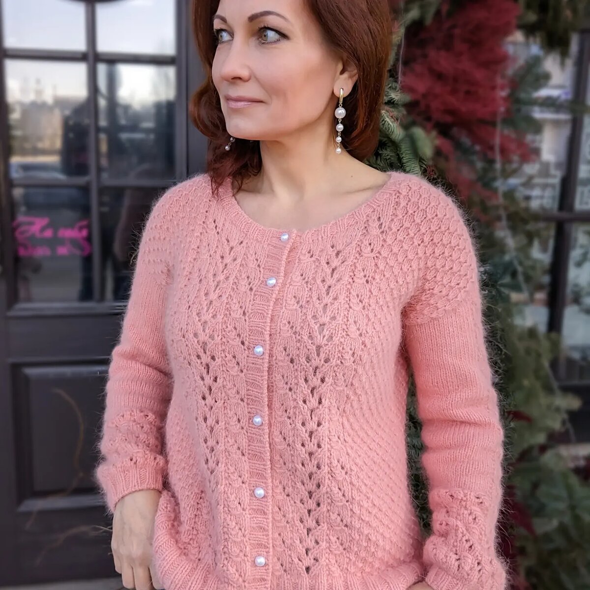 Более тёплая модель кардигана из пуха норки.