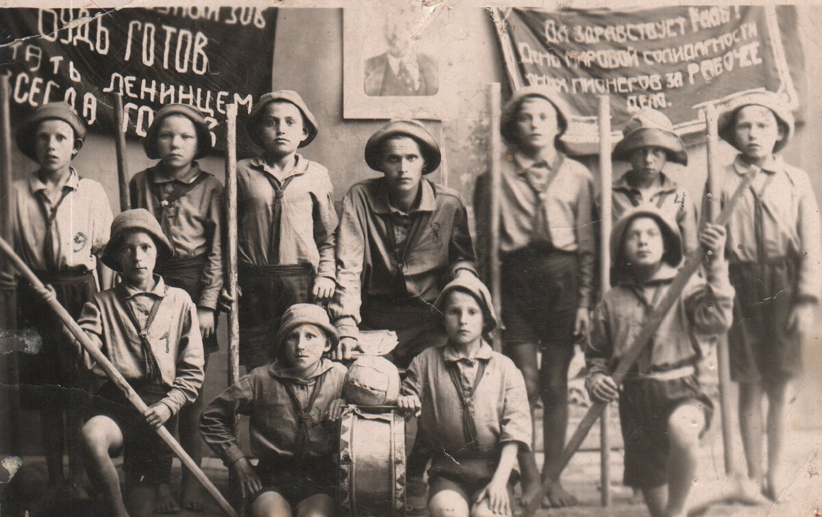 Один из первых пионерских отрядов, 1922