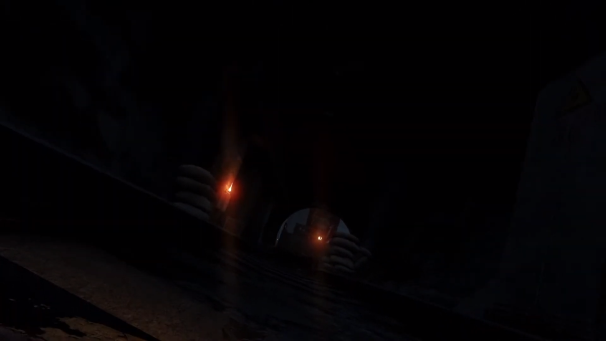 Немного видно огни удаляющейся дрезины