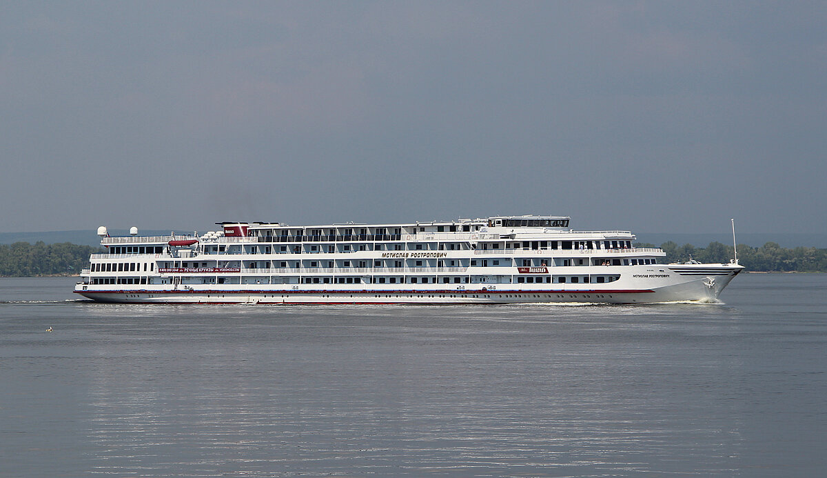теплоход ростропович