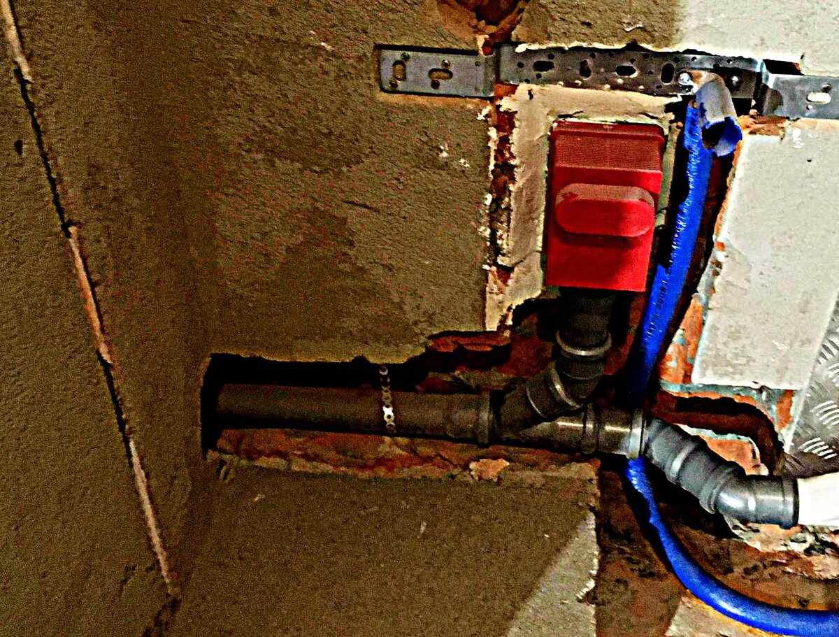 Заказчица: «Роман, Вы что? Какие ещё 17000 р. за заполнение штроб? Это ...