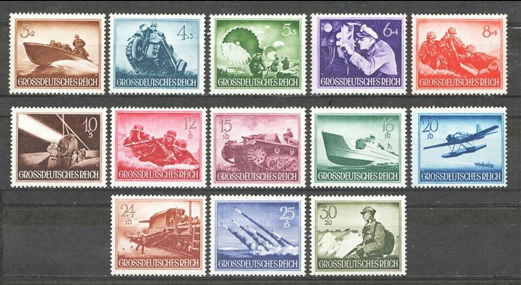 Серия марок "День памяти и армии", Германия, Третий Рейх, 1944 год. Эта серия за последние 10 лет резко подорожала. Фото автора 