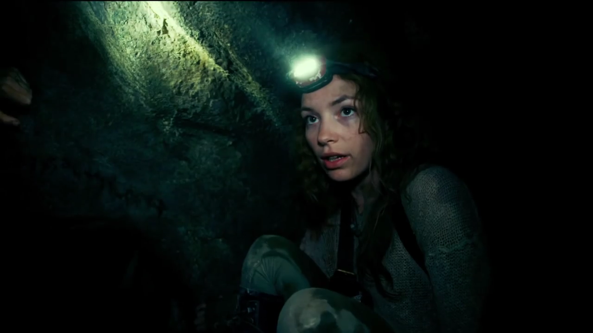 Фрагмент фильма "Париж город мертвых"