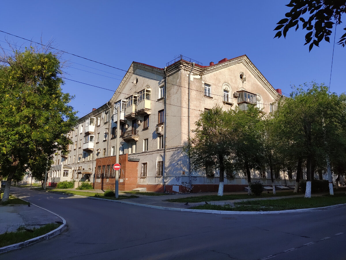 Город Новокуйбышевск Самарской области совершенно теряется на фоне прочих городов области, в первую очередь - самой Самары, спутником которой он является.-13