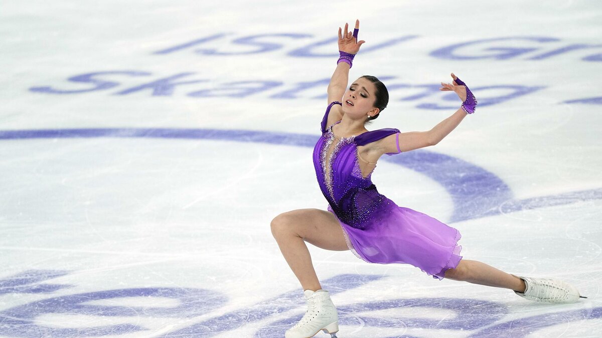 Выступление Камилы в Сочи.             фото: картинки  яндекса. 