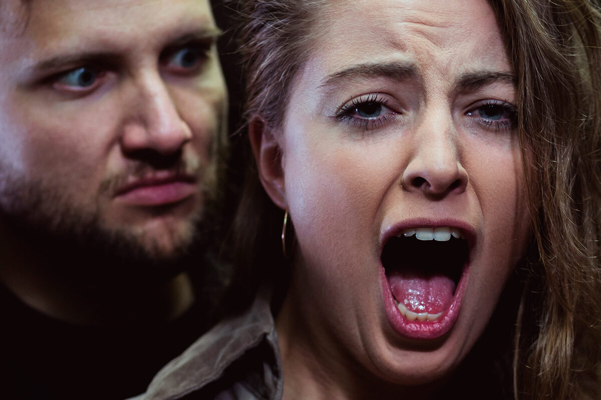 Тогда натурой. Стивен эрли художник. Картины с натуры. Денег нет карикатура. Французская художница nathalie picoulet.