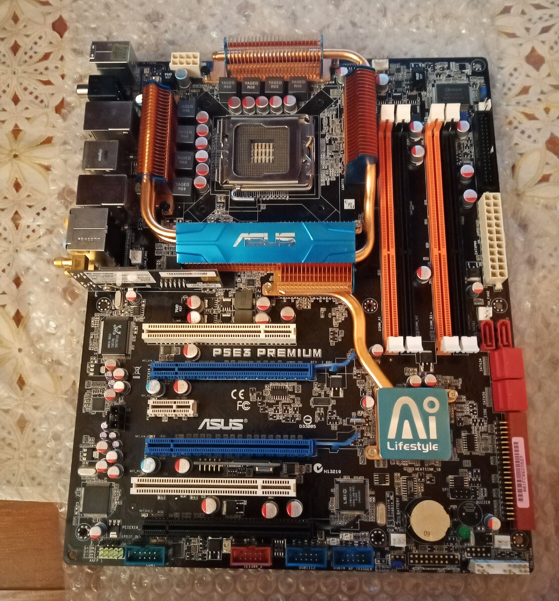 Материнская плата ASUS P5E3 Premium / WiFi-AP @n