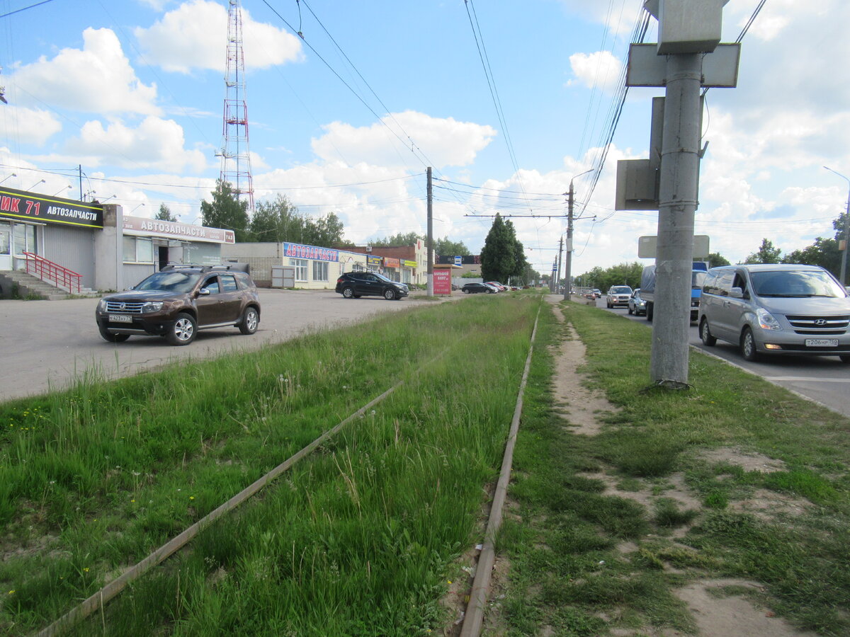 Пути заросли травой