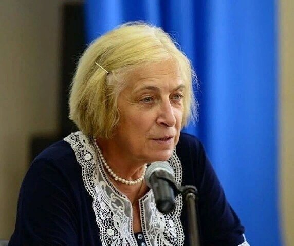 Психиатрические поражения ведут к нарушению нравственности, а нравственные искажения обязательно влекут за собой психические деформации.