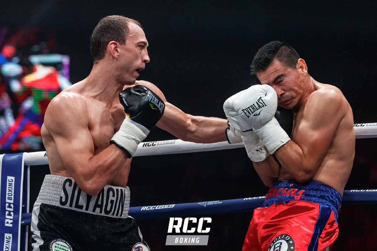 Павел Силягин против Хосе Масиаса. Фото: RCC Boxing Promotions