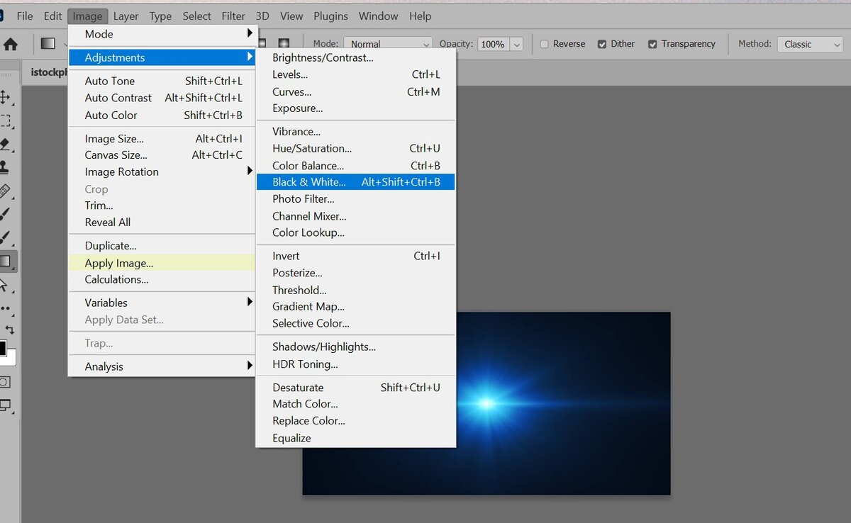    Перевод в ч/б нужен, чтобы понимать, какой будет кисть и нужно ли её дорабатывать / Иллюстрация автора